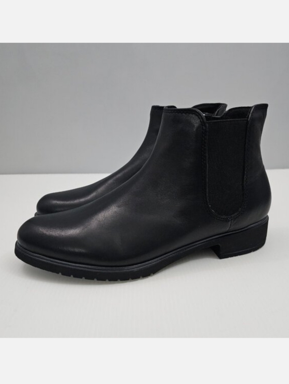 Munro Leighton Ankle Bootie Womens 7.5 NARROW Black Leather Chelsea Comfort